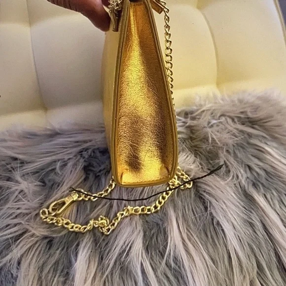 Dolce & Gabbana the one Shimmering Gold Clutch with gold chain strap NEW - Picture 3 of 5
